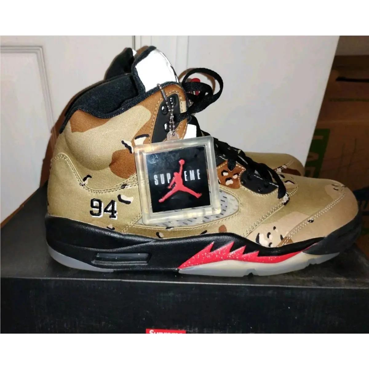Nike shoes - Air Jordan 5 - Air - 824371-201 - Multicolor (UPC: 0886691359609) 3