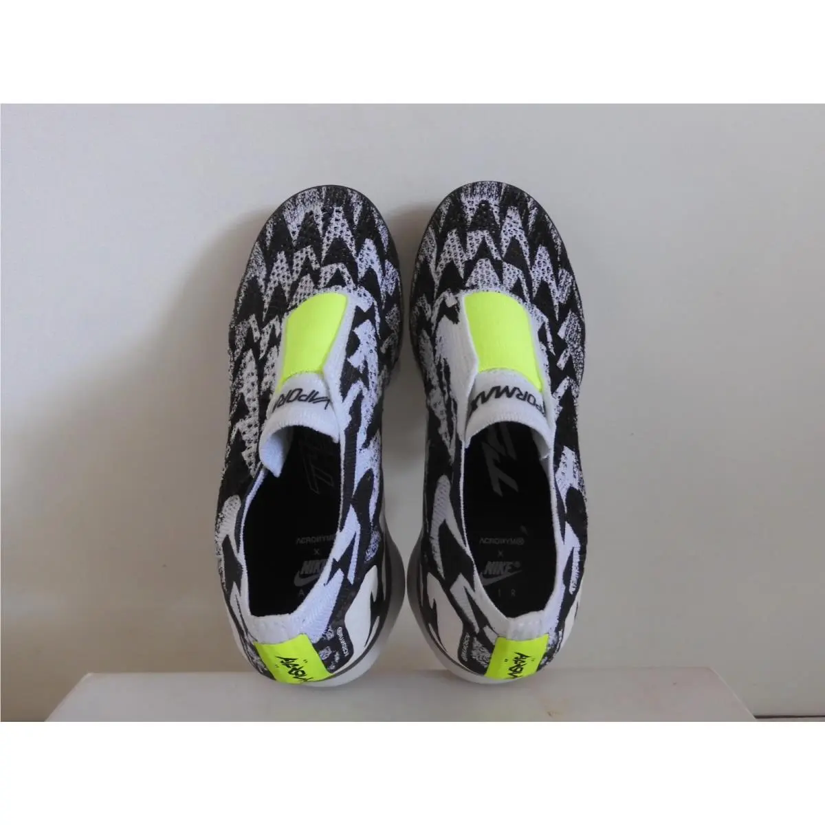 Nike shoes - Nike Air VaporMax Flyknit Moc 2 - AQ0996-001 - Volt (UPC: 640135884627) 4