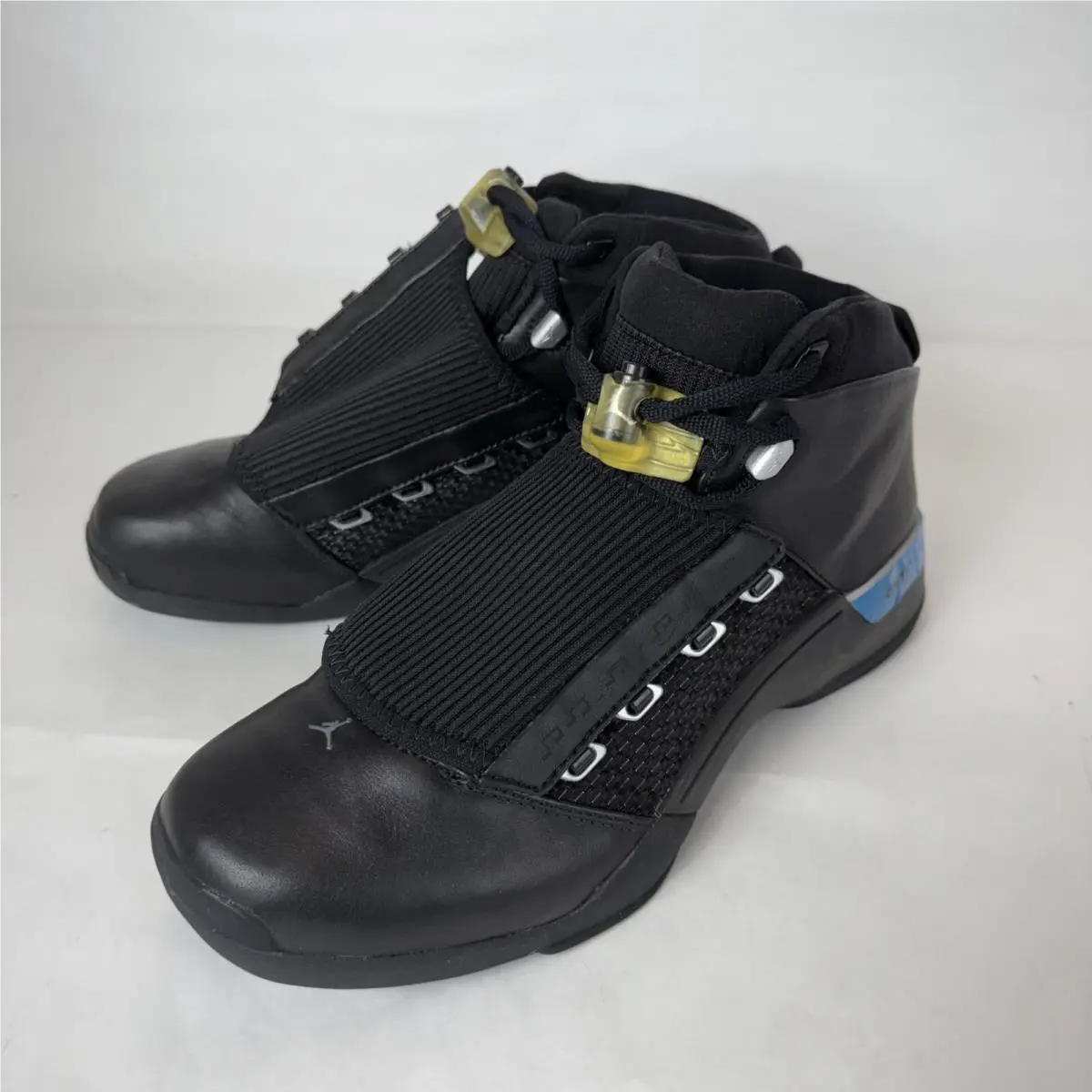 Nike shoes - Air Jordan 17 - Air - 302720-041 - Black 3