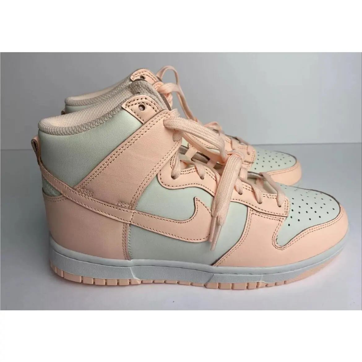 Nike Dunk High Crimson Tint Size 8 New/