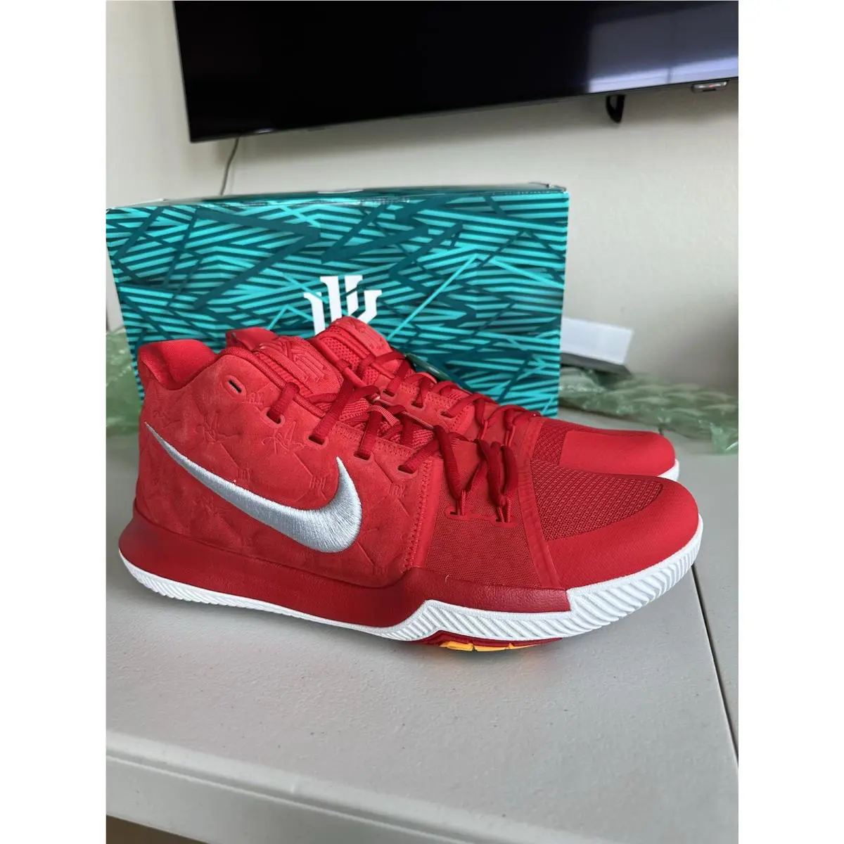 Nike shoes - Nike Kyrie 3 - Kyrie - 852395-601 - Red 2