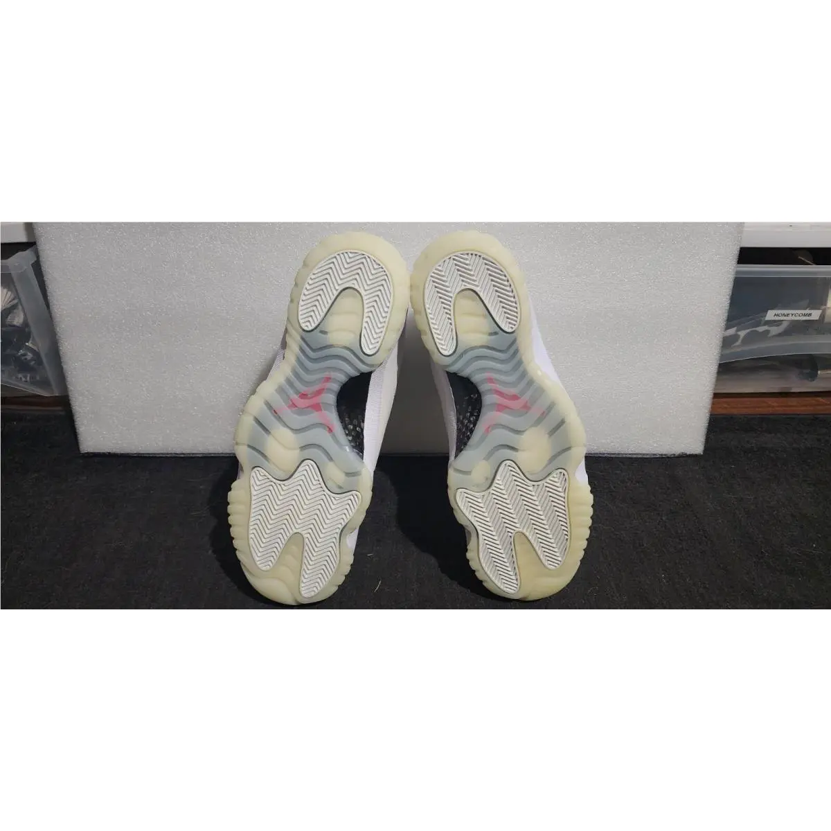 Nike shoes - Air Jordan 11 - Air - 378037-016 - White, Manufacturer: Platinum Tint/Sail-University Red (UPC: 0191888285150) 3