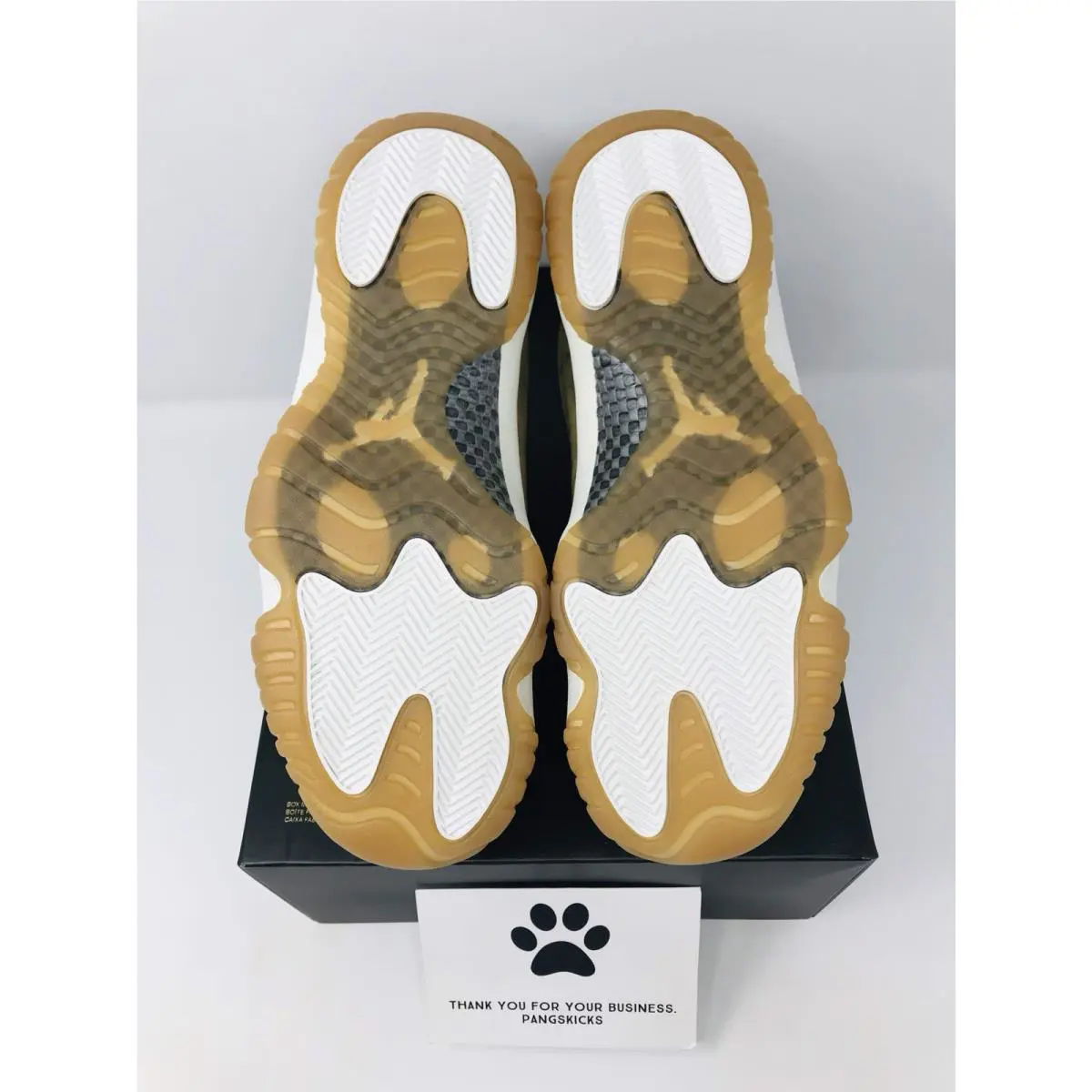 Nike shoes - Air Jordan 11 - Air - AR0715-200 - Olive 2