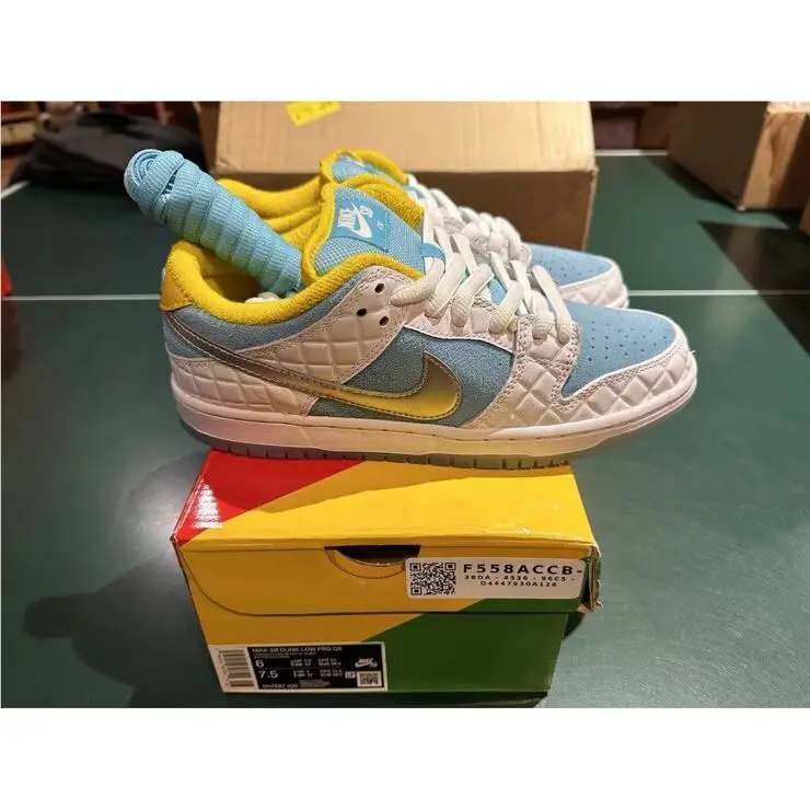 Nike shoes - Nike SB Dunk - Dunk - DH7687-400 - White 3