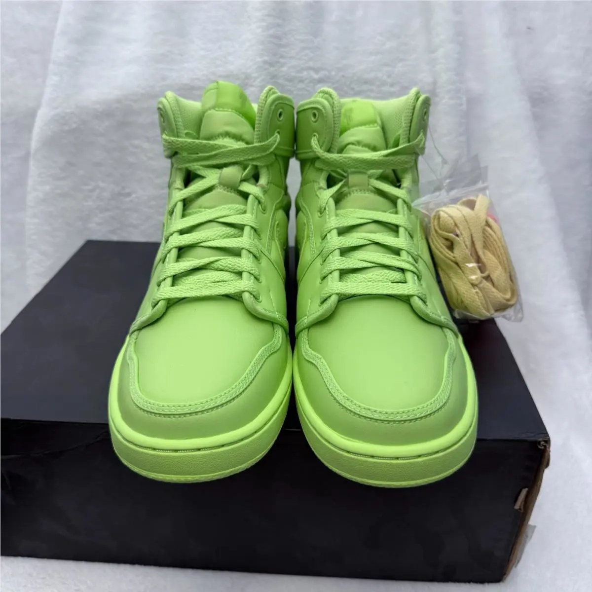 Nike shoes - Air Jordan 1 KO - Air - DN2857330 - Ghost Green 3