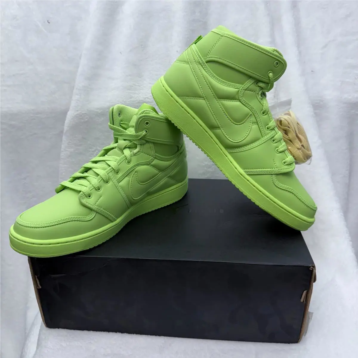 Nike shoes - Air Jordan 1 KO - Air - DN2857330 - Ghost Green 4
