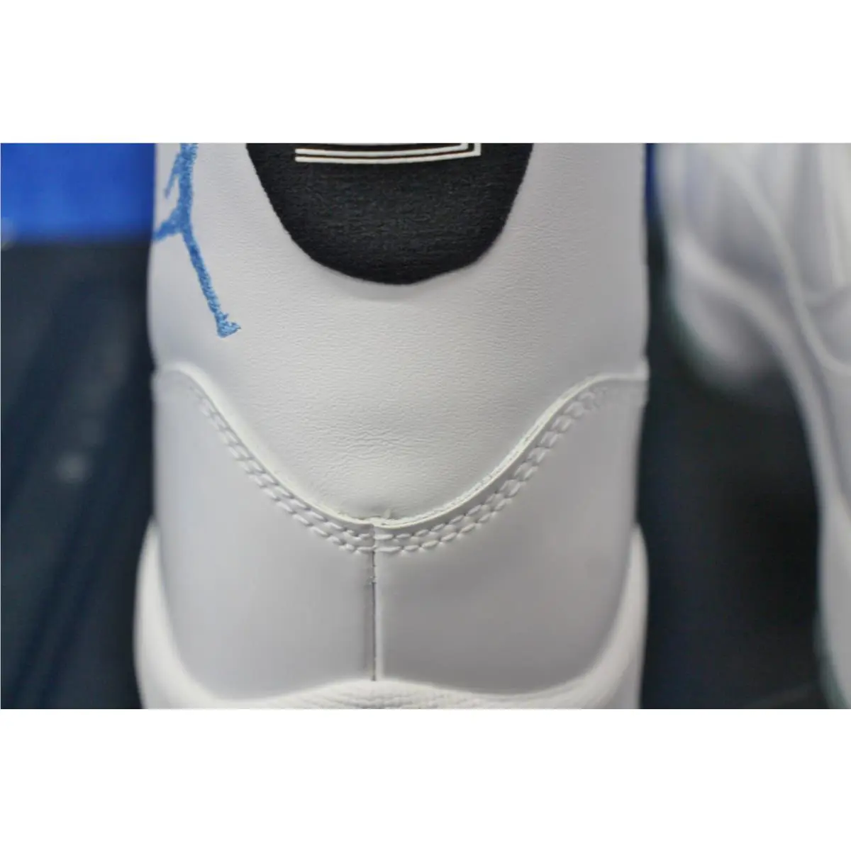 Nike shoes - Air Jordan 11 - Air - 378037-117 - White 12