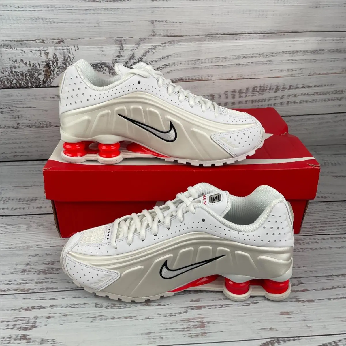 Nike shoes - Nike Shox - Shox - AR3565-103 - White (UPC: 197862722956) 0