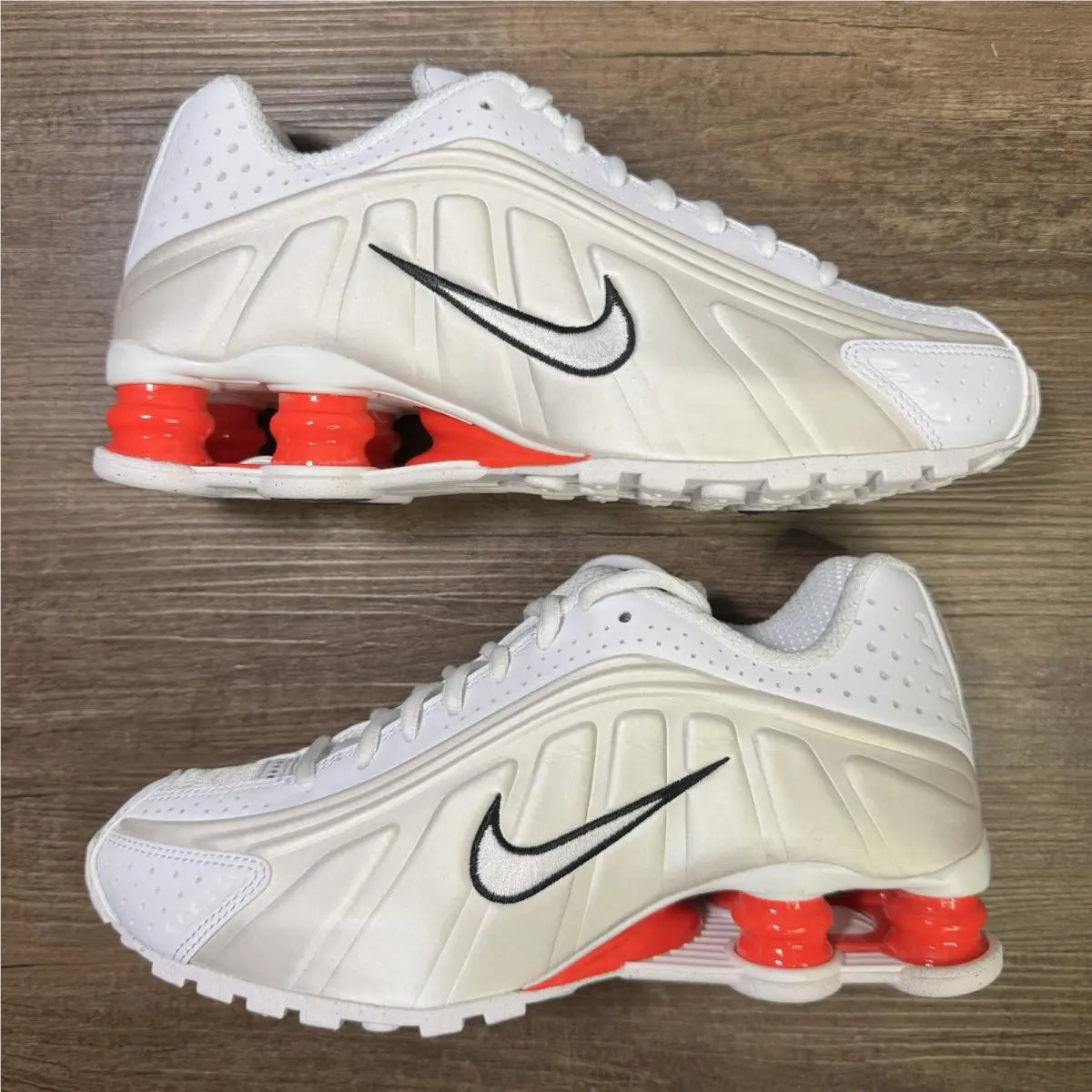Nike shoes - Nike Shox R4 - Shox - AR3565-103 - Ivory 2
