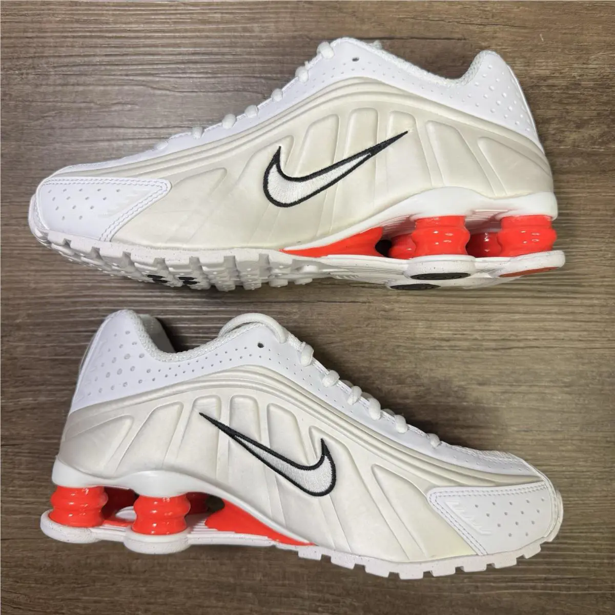 Nike shoes - Nike Shox R4 - Shox - AR3565-103 - Ivory 3