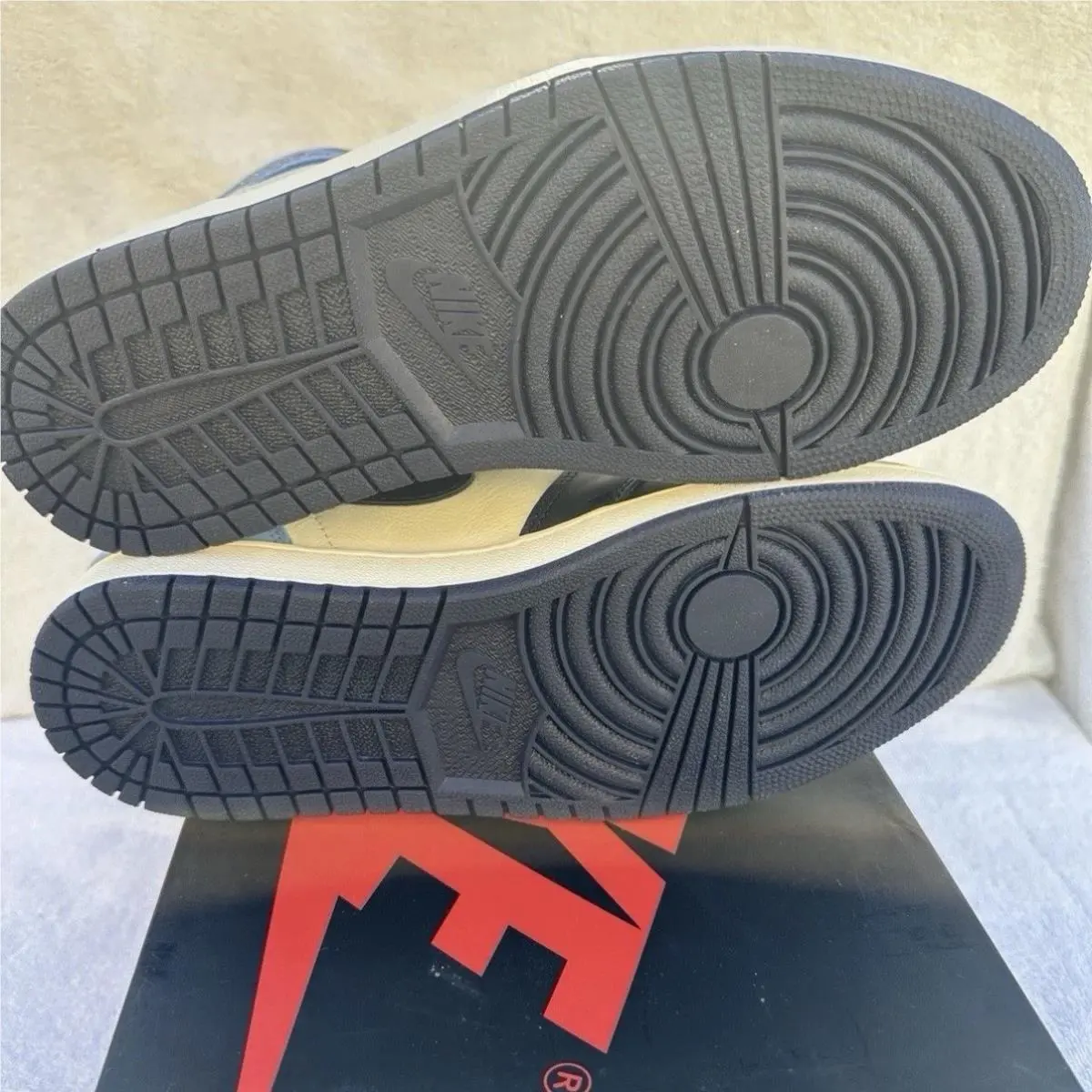 Nike shoes - Air Jordan 1 - Air - 555088-140 - Blue, Manufacturer: Sail/Obsidian/University Blue (UPC: 0193150368615) 4