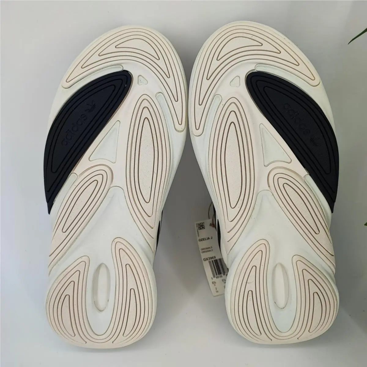 Adidas shoes - adidas Ozelia - Ozelia - EVM 004001 - White 7