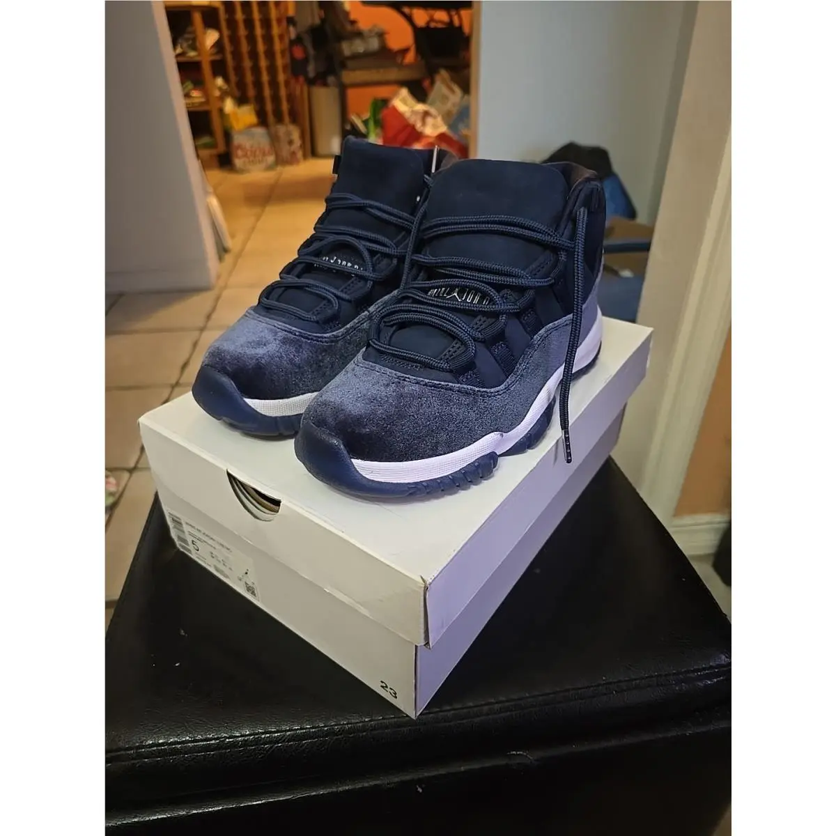 Air Jordan 11 Retro Midnight Navy Blue Womens AR0715-441 Size 5 B19