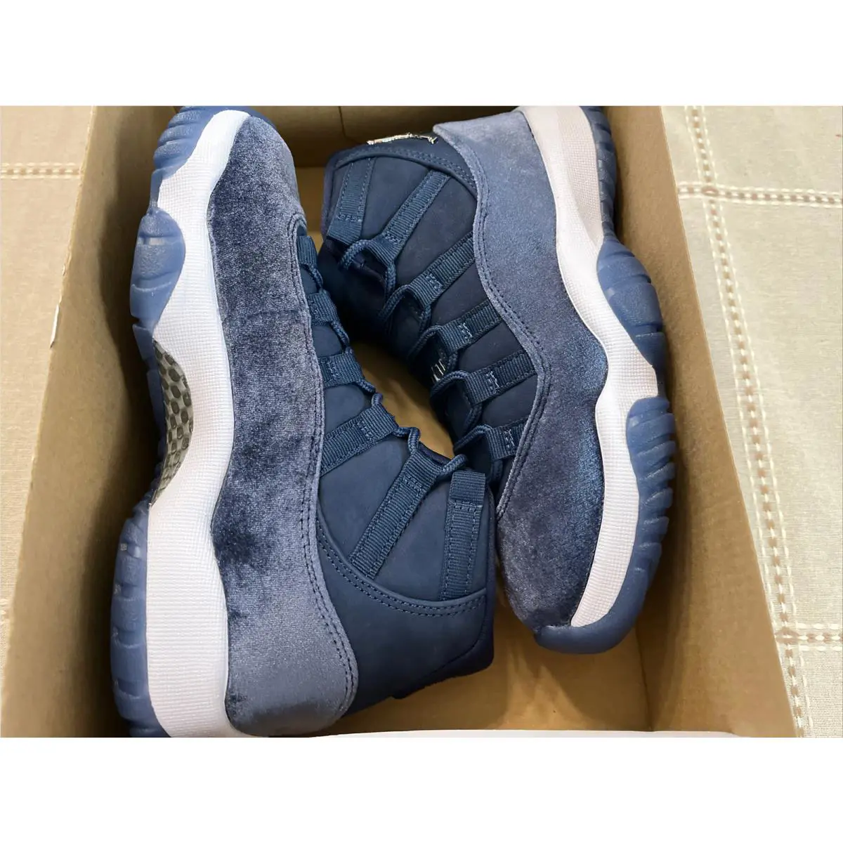 Nike shoes - Air Jordan 11 - Air - AR0715-441 - Blue 9