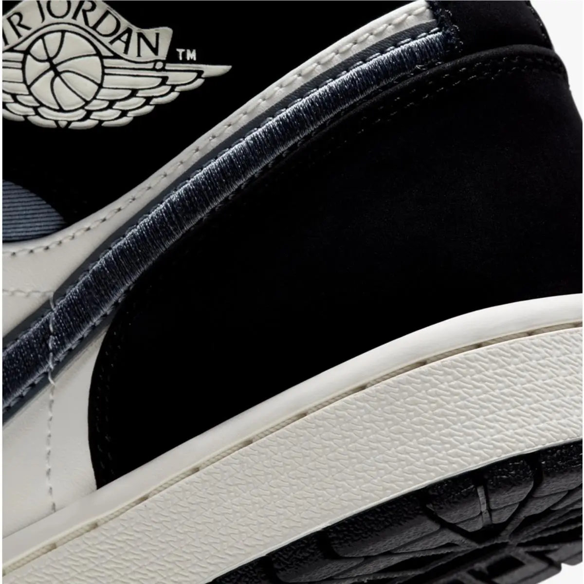 Nike shoes - Nike Air Jordan 1 - Air - 852542011 - Black/Sail/Smoke Grey 4