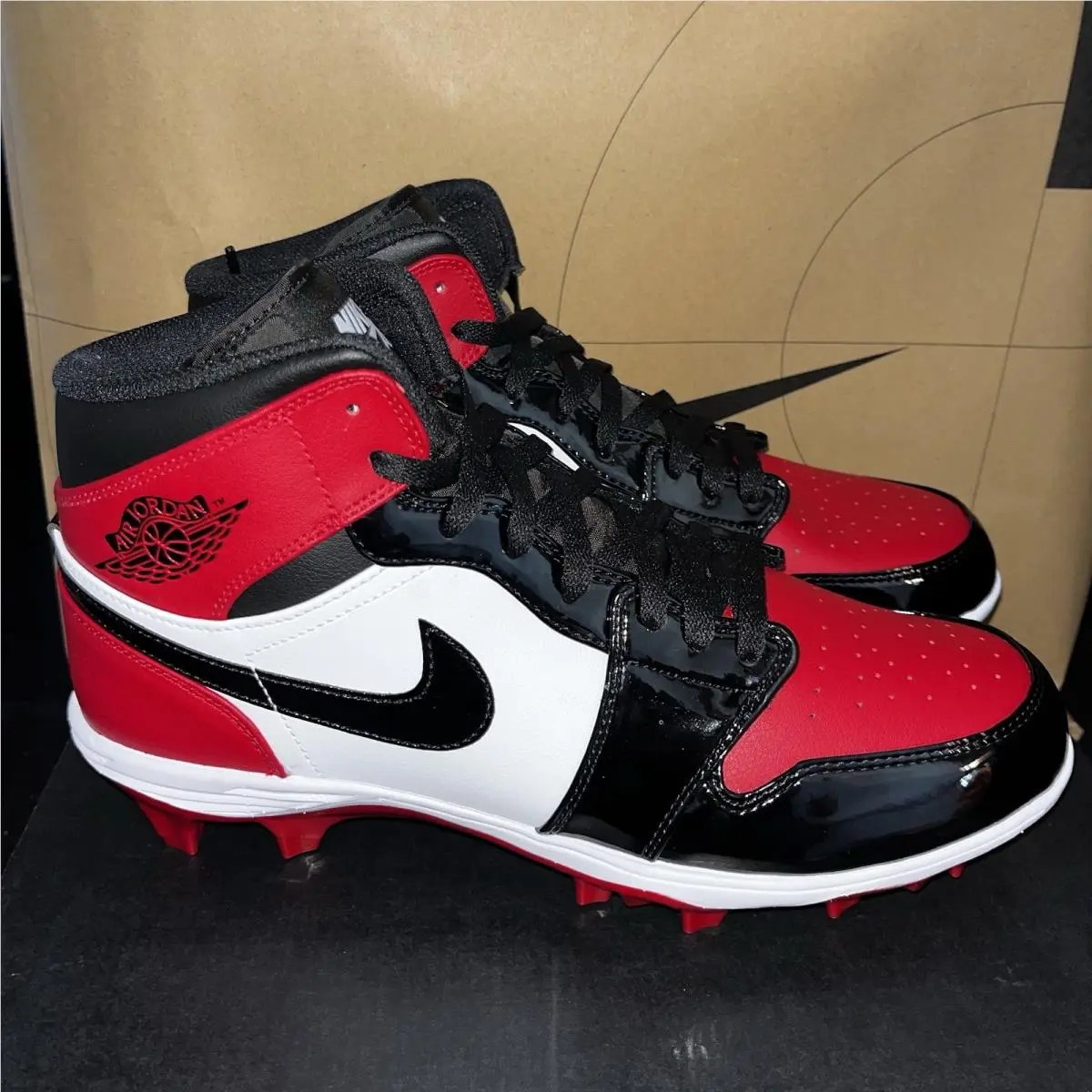 Nike Jordan 1 Mid TD Football Cleats Bred Toe Patent Nby FJ6805-601 Size 8.5