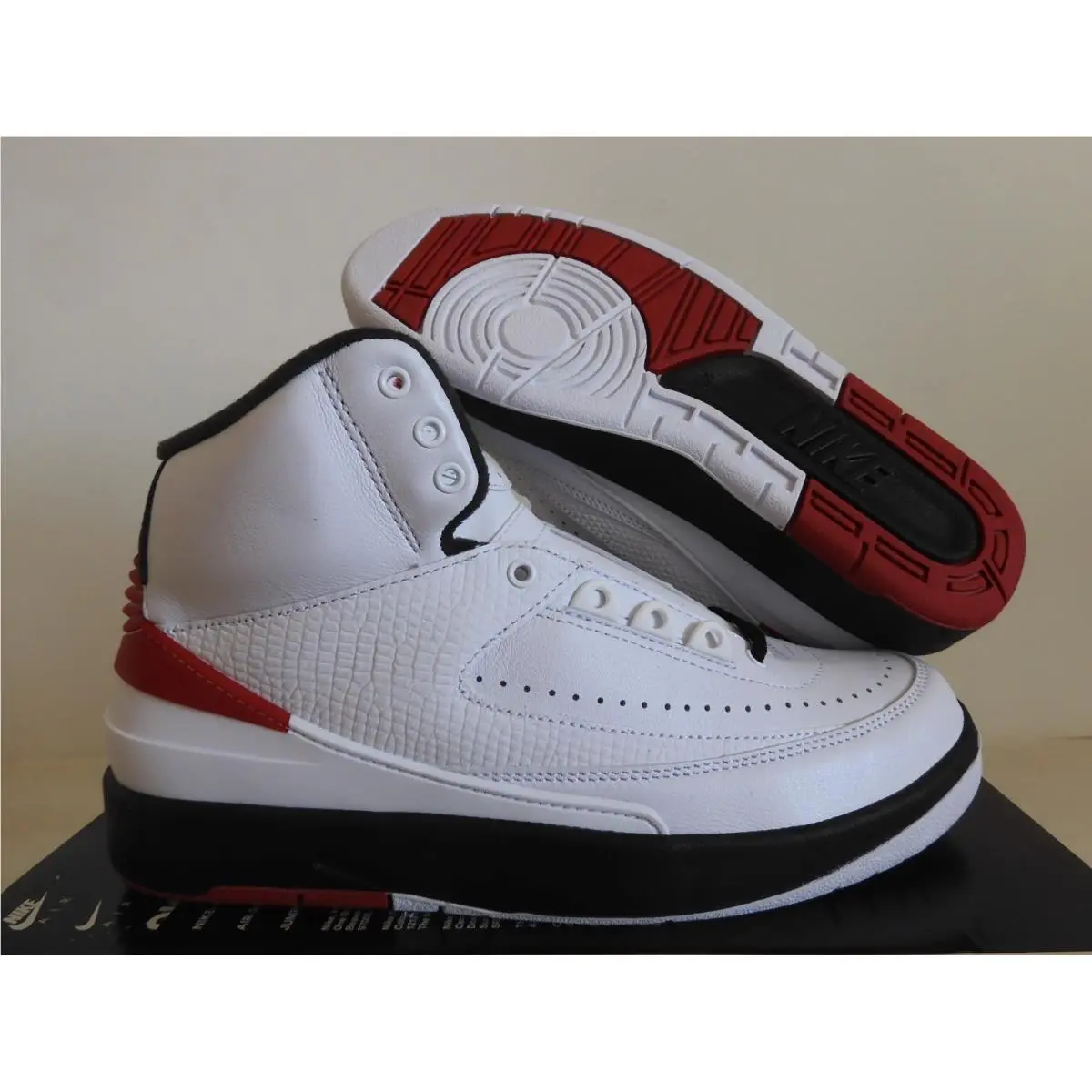 Air Jordan 2 Retro White-var Red-black Chicago Mens Sz 6.5 DX2454-106 by Nike