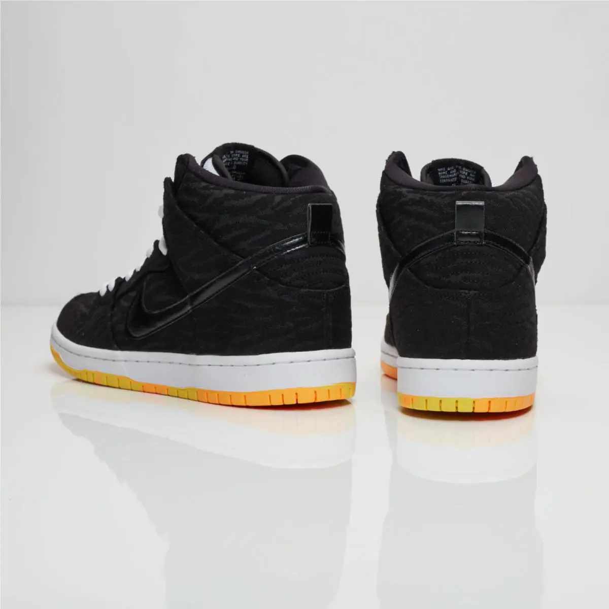 Nike shoes - Nike SB Dunk - Dunk - 305050-034 - Black 1