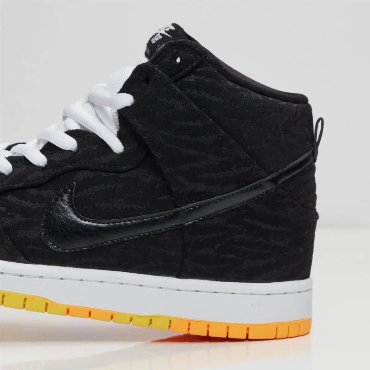 Nike shoes - Nike SB Dunk - Dunk - 305050-034 - Black 4