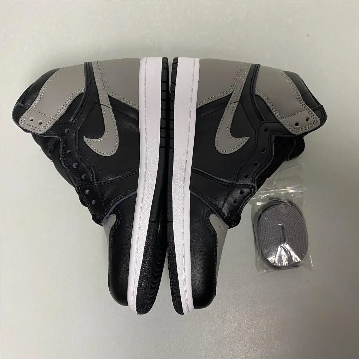 Nike shoes - Nike Air Jordan Retro 1 High OG - 555088-013 - Black/Medium Grey-White (UPC: 884751601569) 2