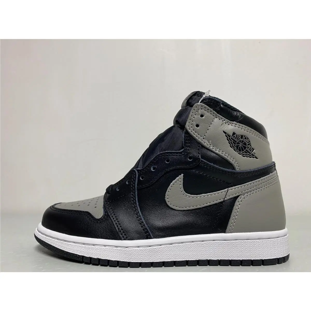 Nike shoes - Nike Air Jordan Retro 1 High OG - 555088-013 - Black/Medium Grey-White (UPC: 884751601569) 0