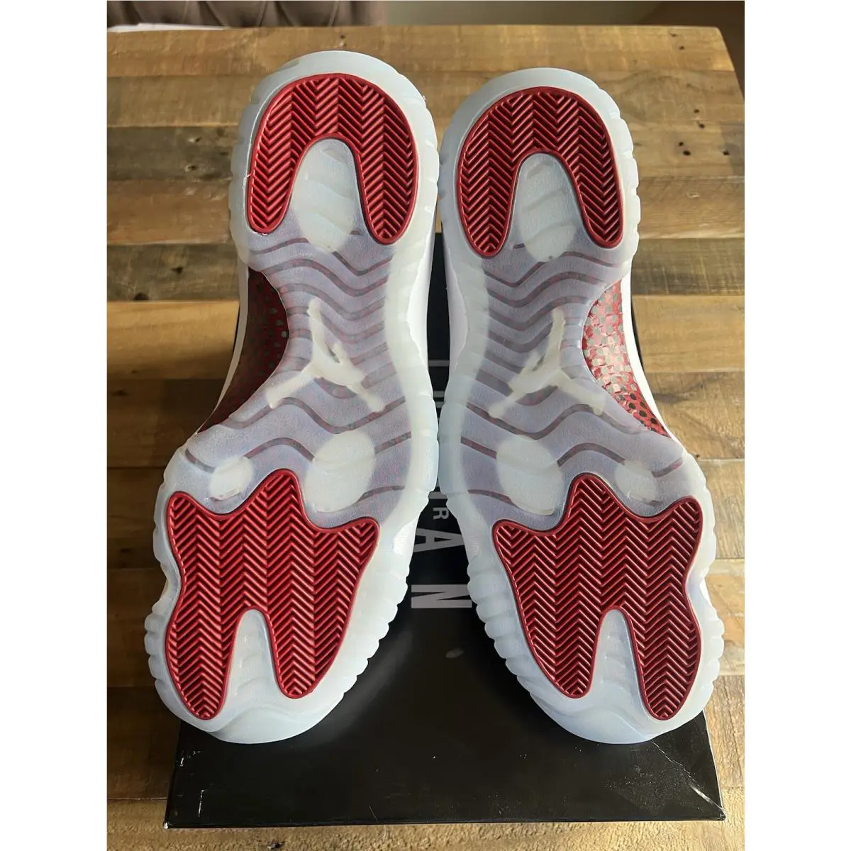 Nike shoes - Air Jordan 11 - Air - 528895-102 - White 2