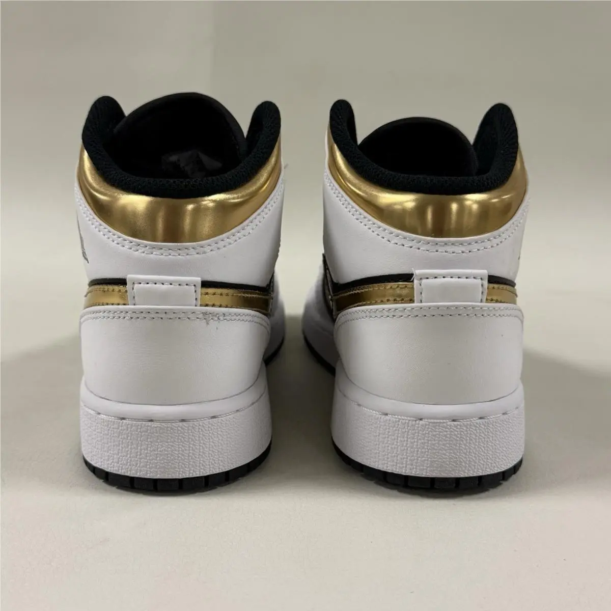 Nike shoes - Air Jordan 1 - Air - 554725-190 - White 4