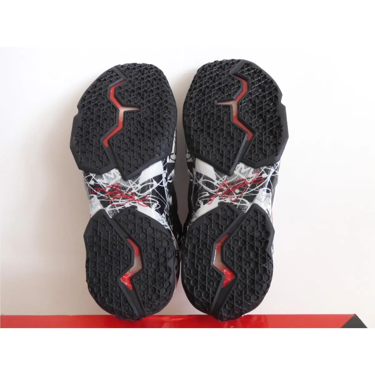 Nike shoes - Nike LeBron 11 - LeBron - 616175-100 - White (UPC: 00887229692564) 3