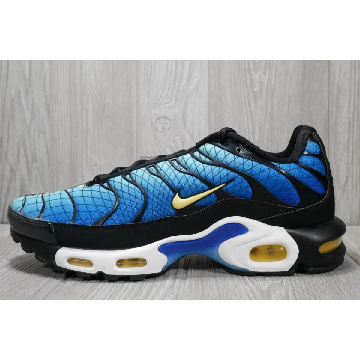 Air Max Plus TN SE “greedy” Men’s Size 13 AV7021-001 Shoes by Nike