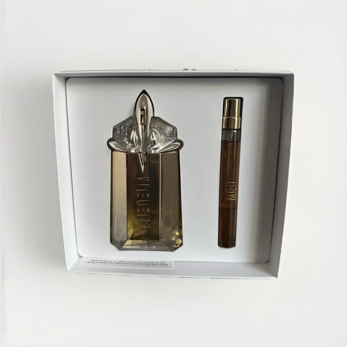 Alien Goddess Edp 2 Pc Gift Set – 2.0 oz + 0.33 oz Refillable Sprays by Mugler
