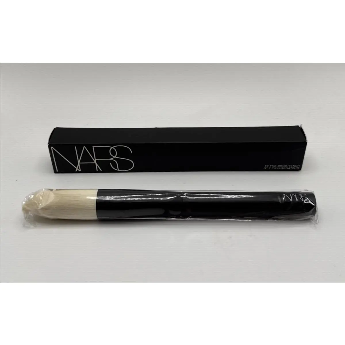 Nars 1871 2 The Brightener Brush