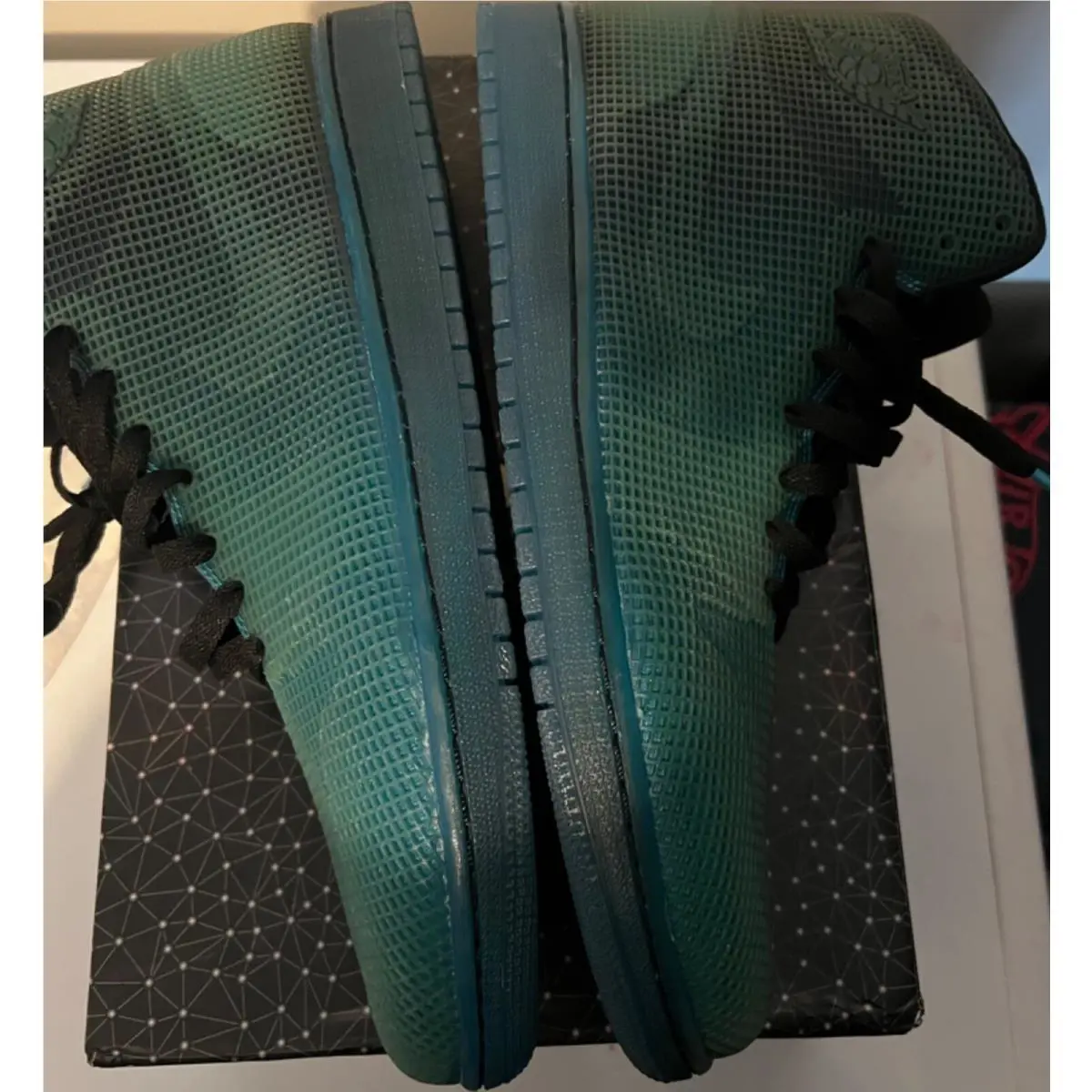 Nike shoes - Air Jordan 1 - Air - 677690 020 - TEAL (UPC: 00886066715962) 6