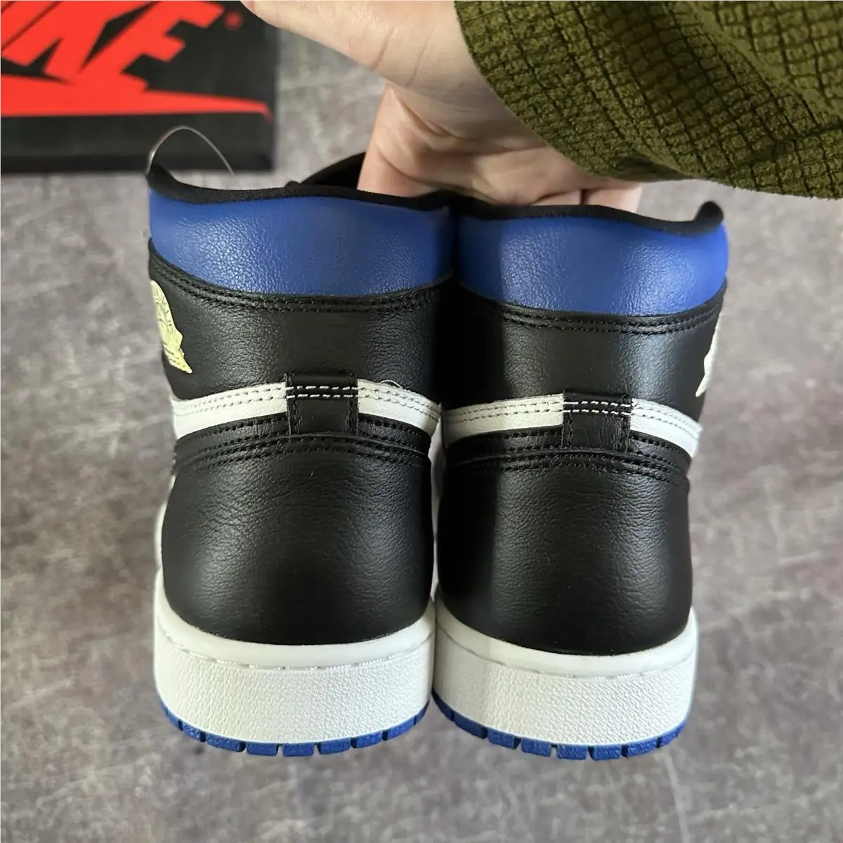 Nike shoes - Air Jordan 1 - Air - 555088-041 - Blue 3