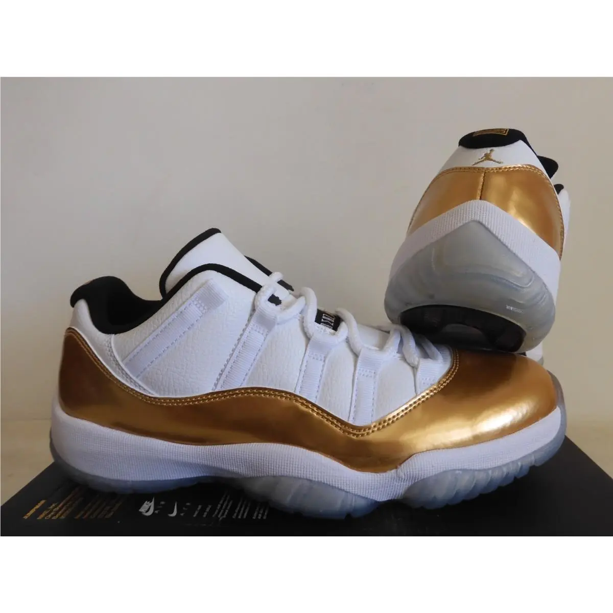 Nike shoes - Air Jordan 11 - Air - 528895-103 - White (UPC: 091206732987) 1
