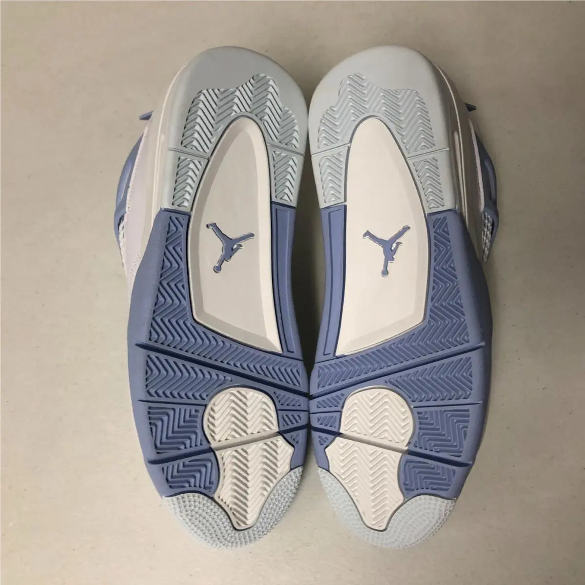 Nike shoes - Air Jordan 4 - Air - HV0823-100 - White/Aluminum-Blue Tint (UPC: 197863025766) 4