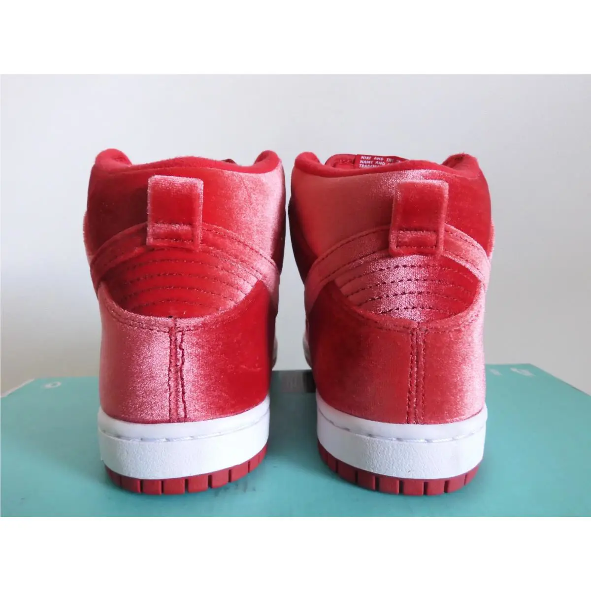 Nike shoes - Nike Sb Dunk High - Dunk High - 313171-661 - Red (UPC: 888507133625) 3