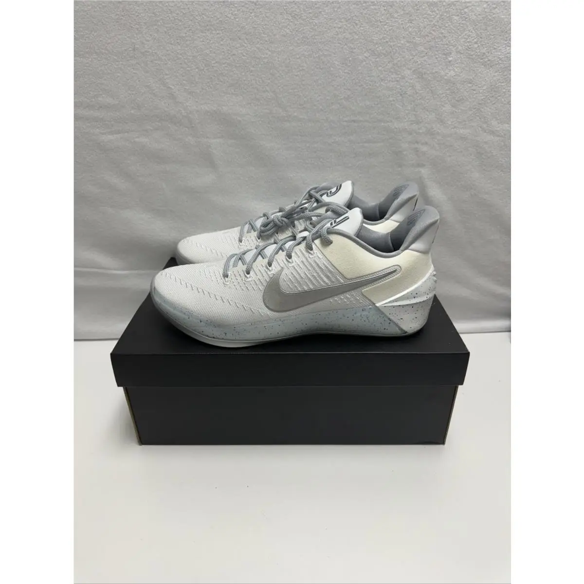 Nike ID Kobe Zoom AD Silver/grey Men’s Size 12 - Basketball Shoes Deadstock