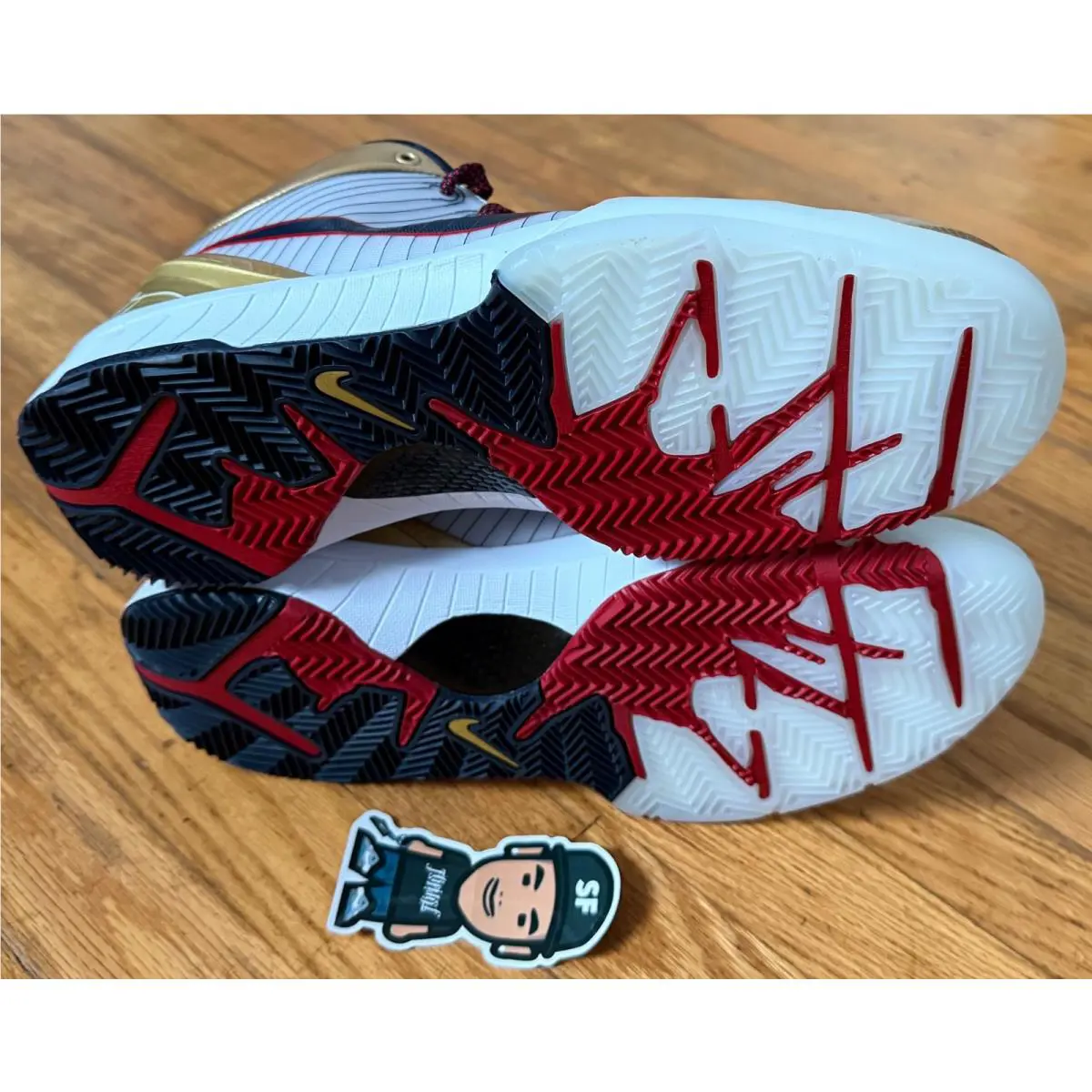 Nike shoes - Kobe - Kobe - Fq3544-100 - Gold 5