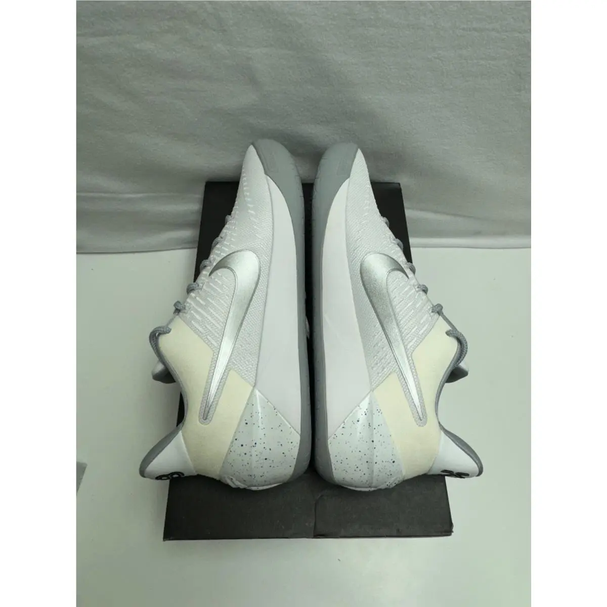 Nike shoes - Nike Kobe Bryant - Kobe Bryant - FQ3544-100 - Silver 5
