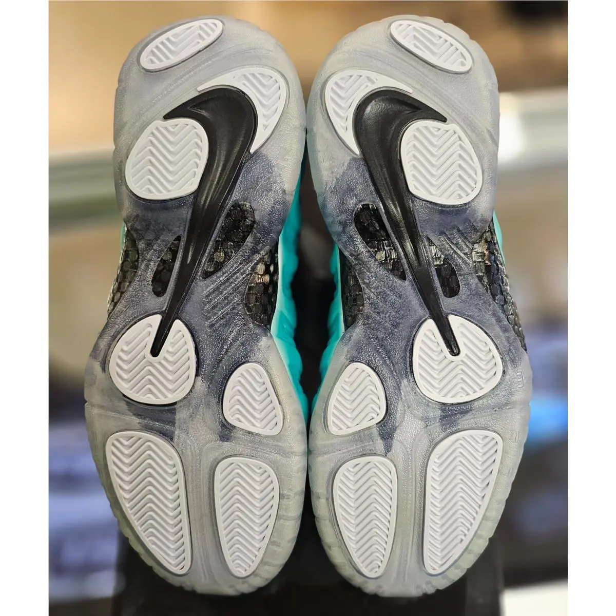Nike shoes - Nike Air Foamposite - Air Foamposite - 624041-303 - Green, Manufacturer: Island Green (UPC: 00884497516981) 6
