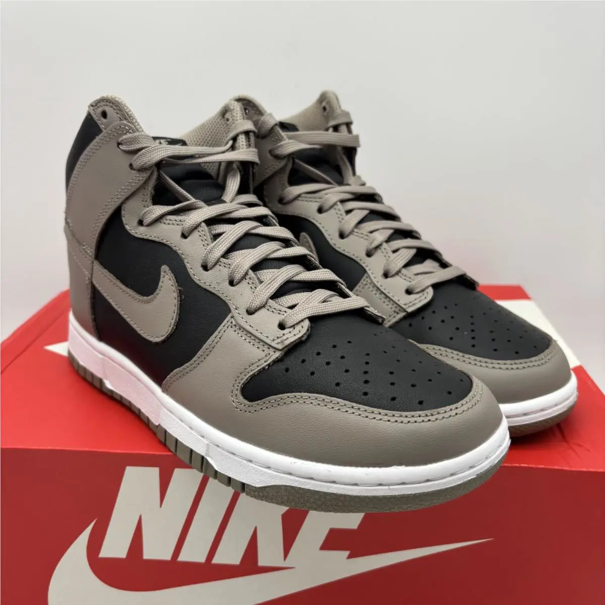 Nike shoes - Nike 8 - DD1869-002 - Brown 0