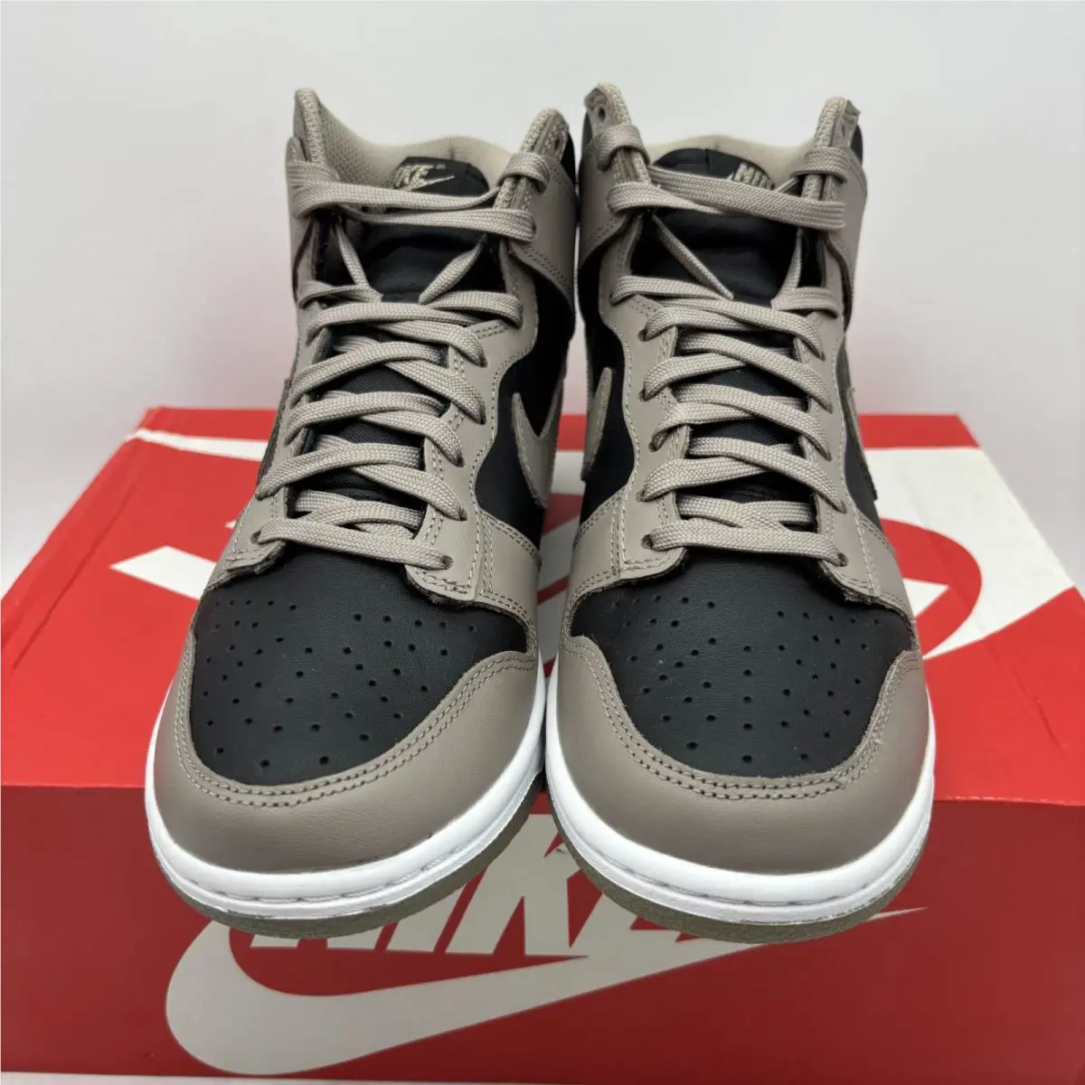 Nike shoes - Nike 8 - DD1869-002 - Brown 3