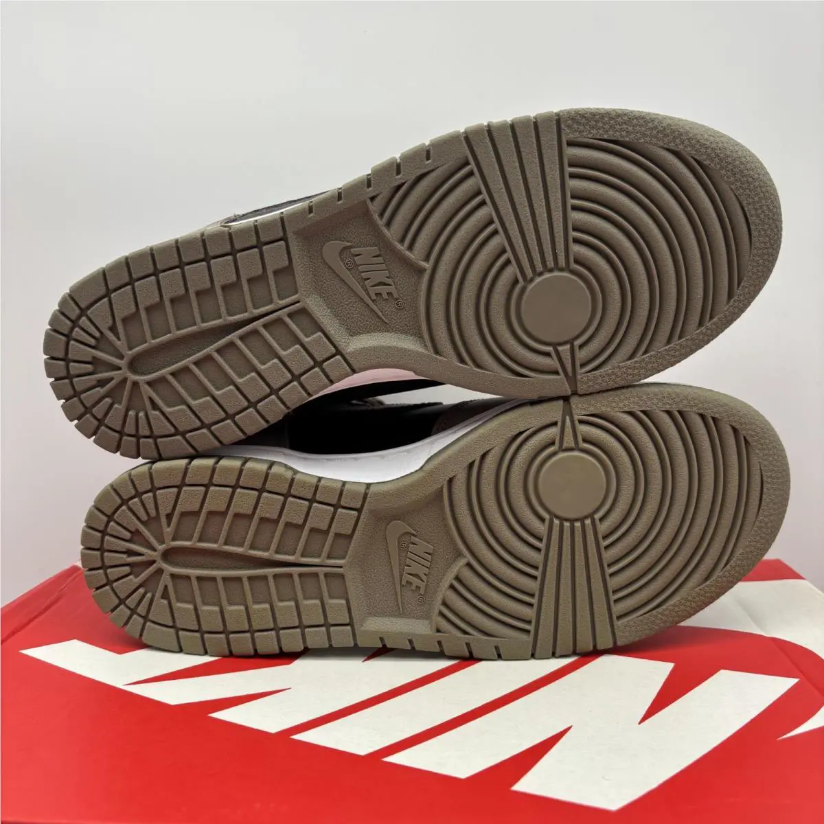 Nike shoes - Nike 8 - DD1869-002 - Brown 5