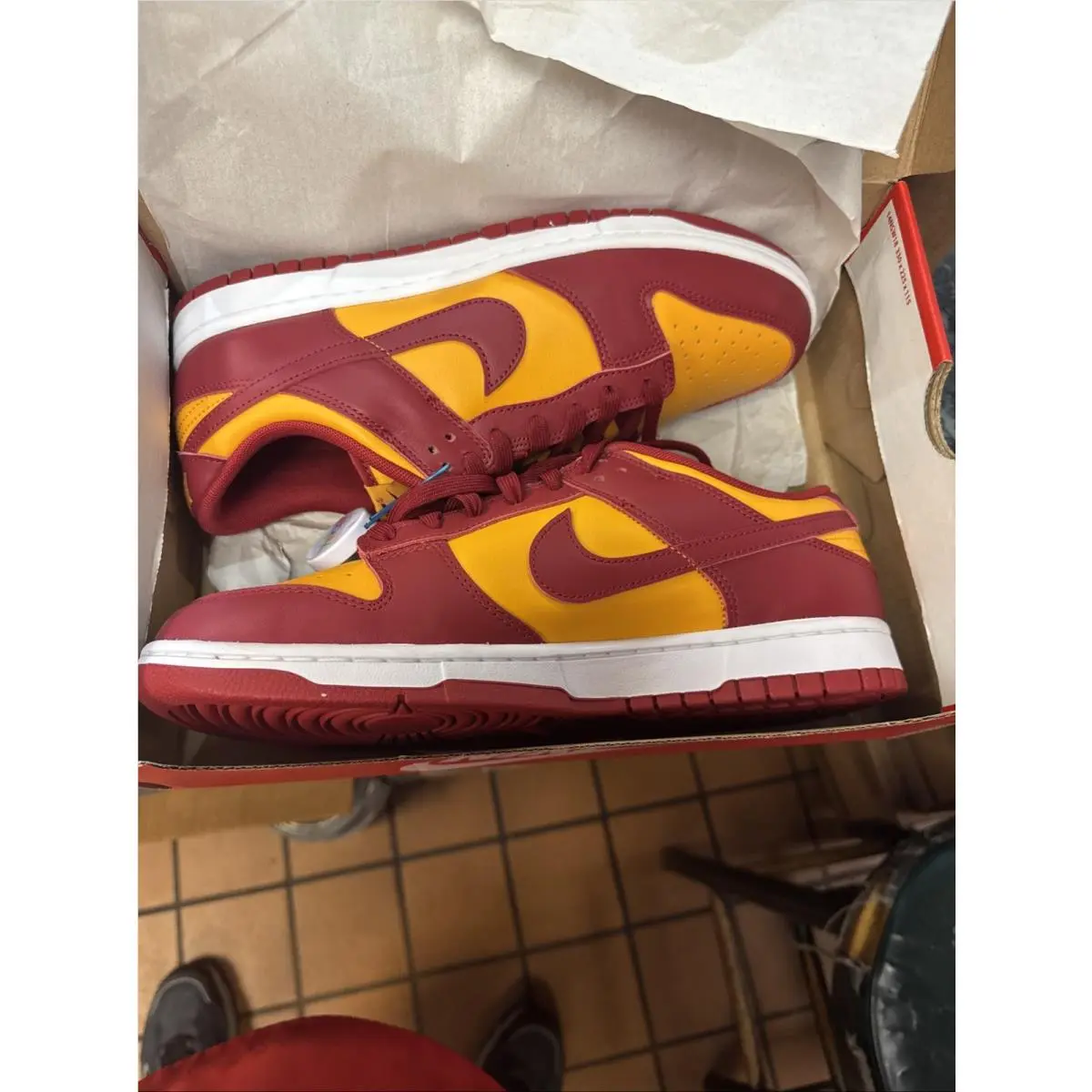 Nike Dunk Low Usc - Midas Gold 2022 Men`s Size 11 Ships