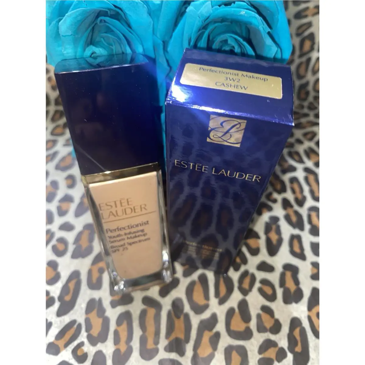 Estee Lauder Perfectionist Youth-infusing Serum Makeup 3W2 Cashew Estée Rare