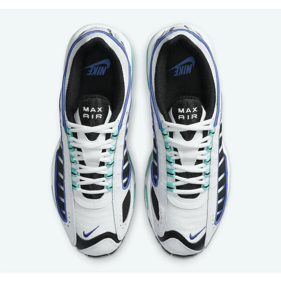 Nike shoes - White, Aurora Green 2