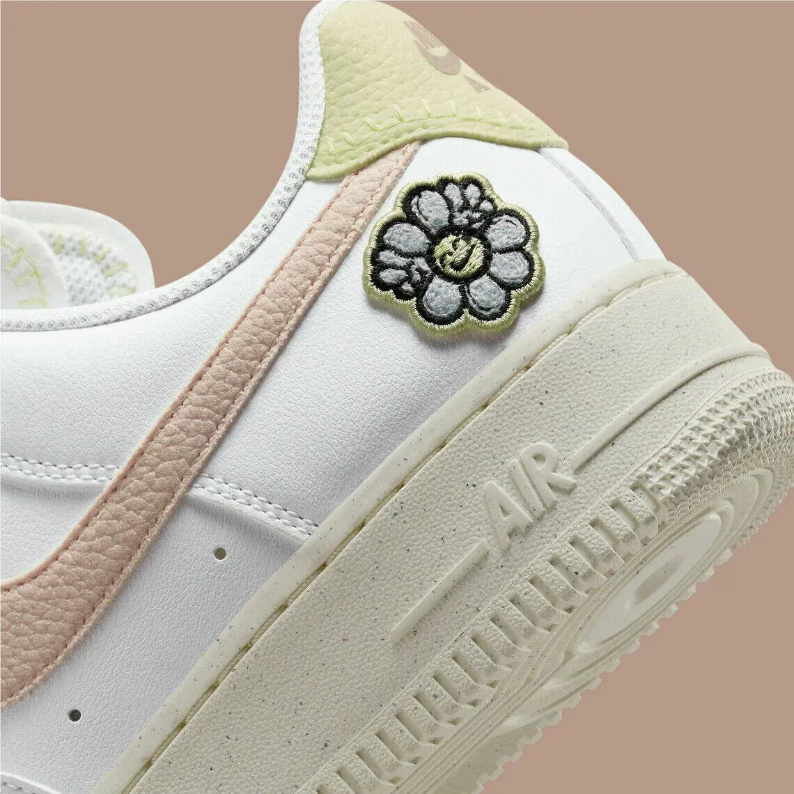 Nike shoes - AF1 - DJ6377 100 - White 2