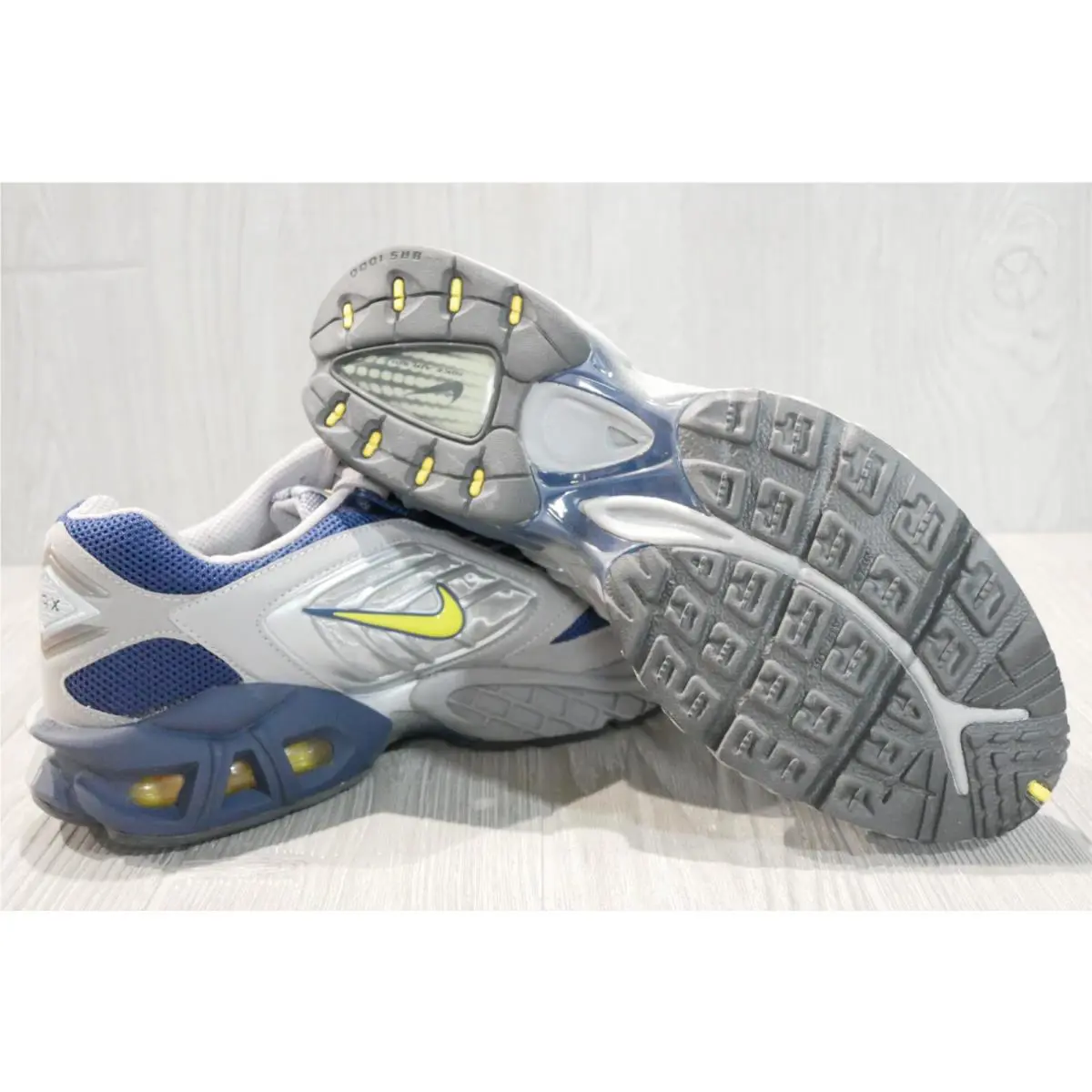 Nike shoes - Nike Air Max Moto+ - Air Max - grey 5