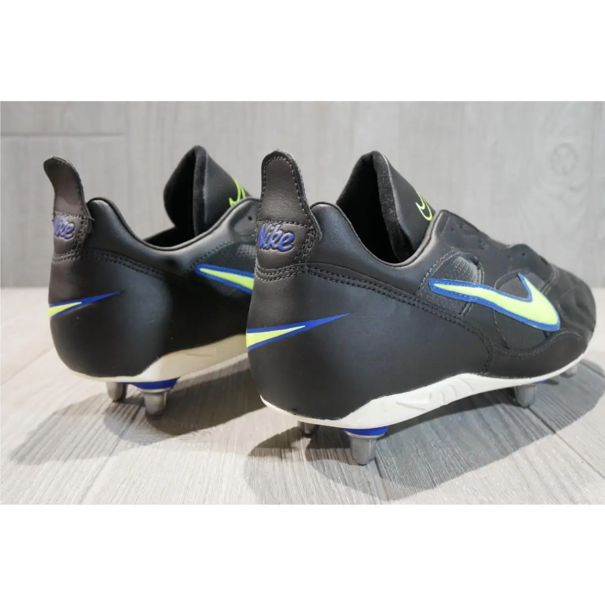 Nike shoes - Black 3