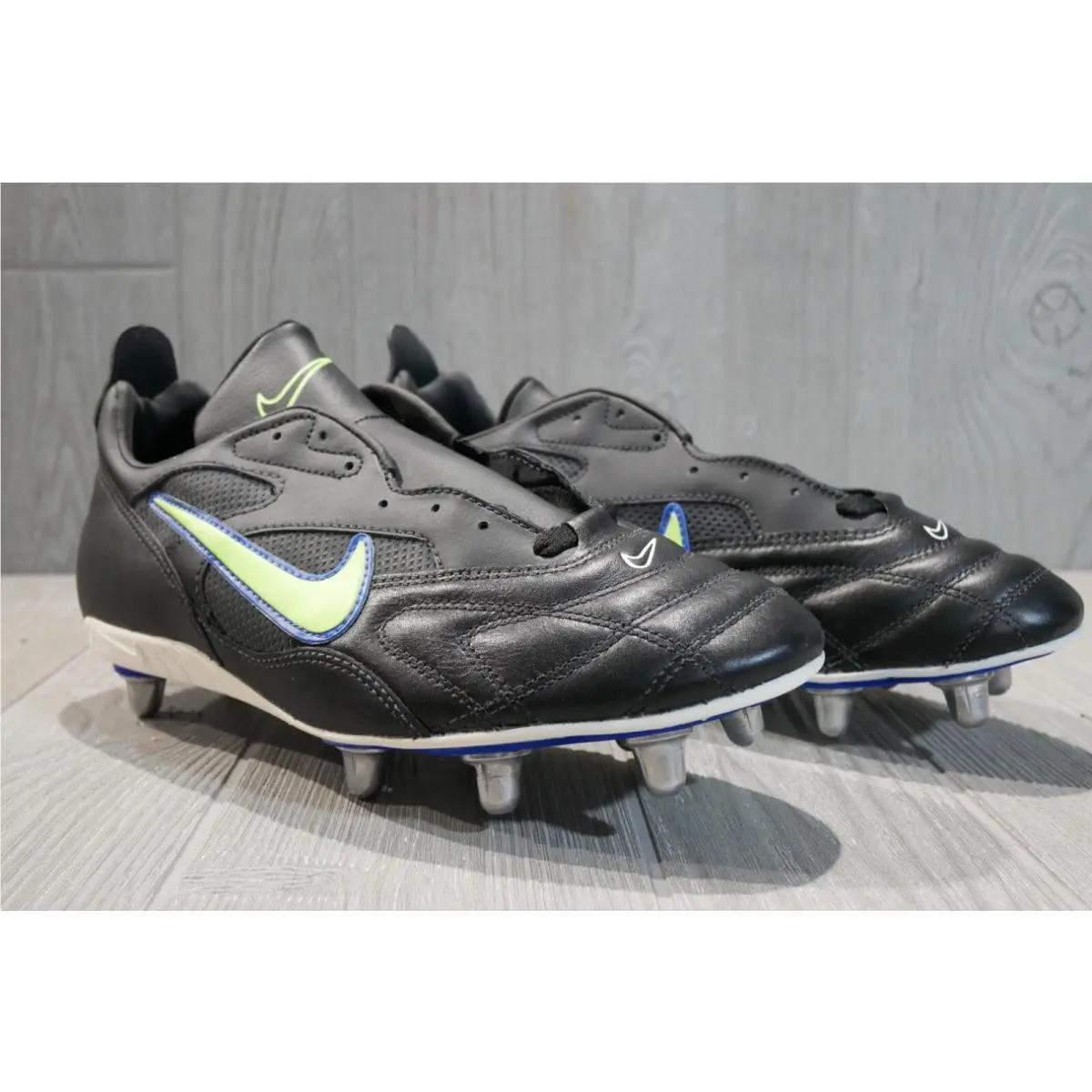 Nike shoes - Black 8